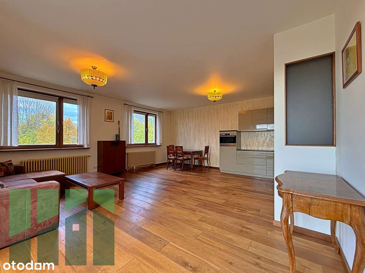 Sprzedam mieszkanie z dużym tarasem 15m2-0