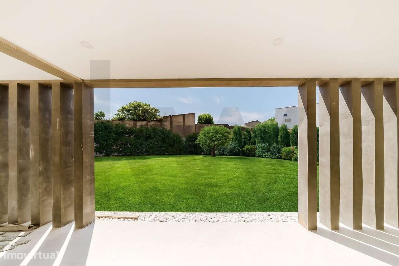 Moradia T4 em Ribamar com Piscina e terreno 1.800 m2 - Grande imagem: 4/33