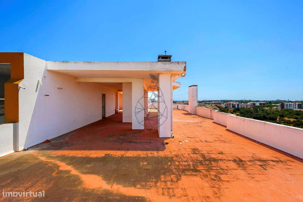 Apartamento T3 com exposição solar nascente /sul em Portimão-38