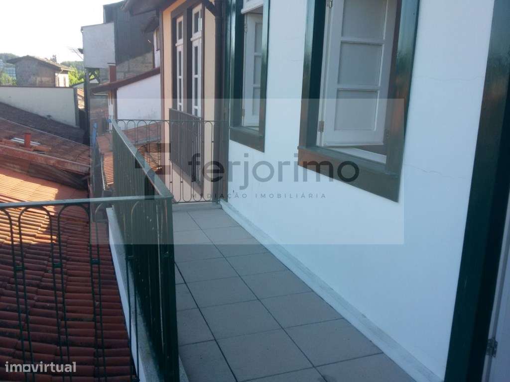 T1 centro - Grande imagem: 2/19