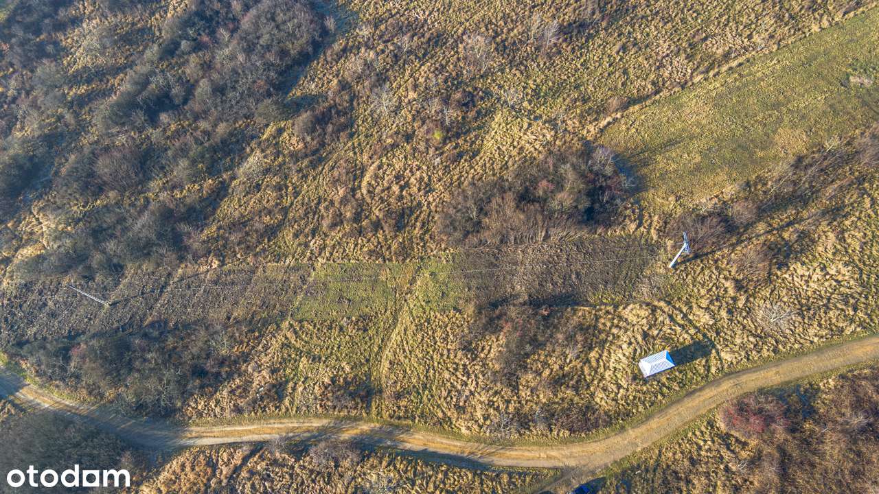 Działka w pięknej , spokojnej okolicy. Bez prowizji.-0