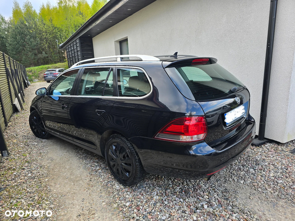 Volkswagen Golf 1.6 TDI DPF Highline - 3