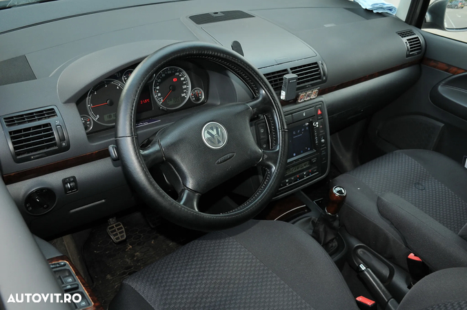 Volkswagen Sharan 2.0 TDI BlueMotion Technology Highline - 8