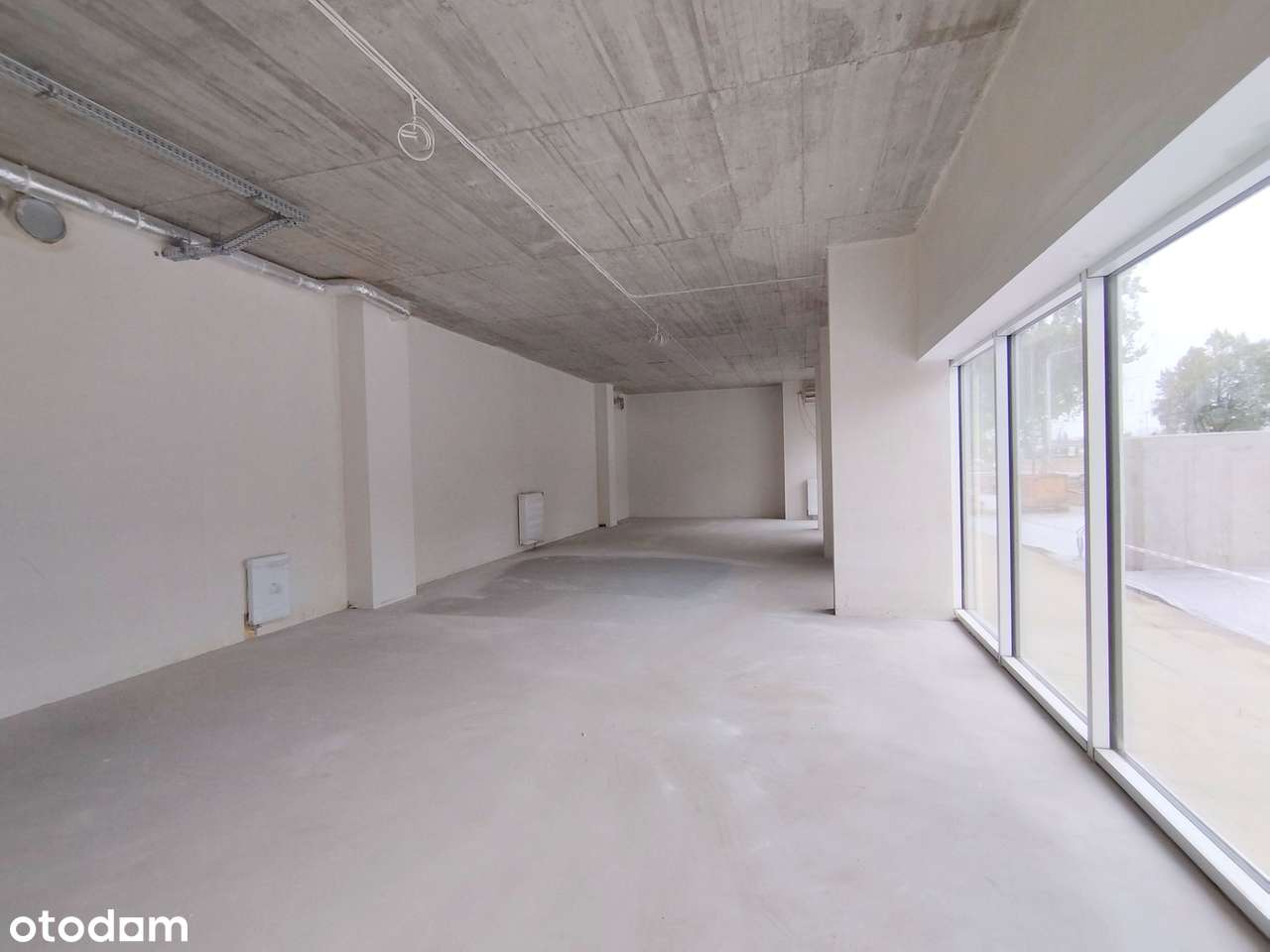 Lokal z witryną od ul. Krochmalnej - 98 m2 - dwa wejścia. - Pełny obrazek: 5/12