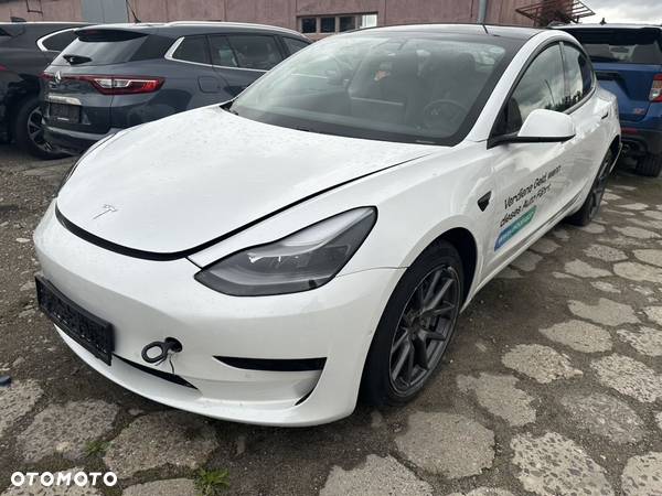 Tesla Model 3 Standard Reichweite Plus Hinterradantrieb - 13