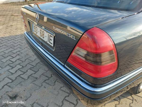 Mercedes-Benz C 250 TD Elegance - 31