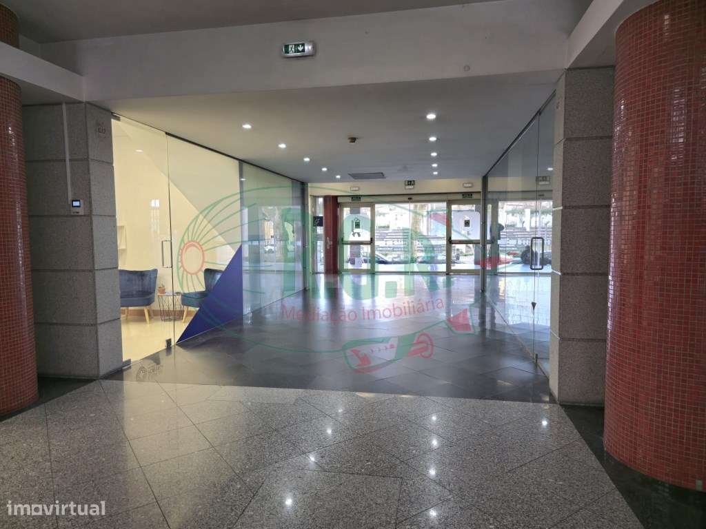 INVESTIMENTO | 4 Lojas Arrendadas | Centro de Gondomar (Souto)-7