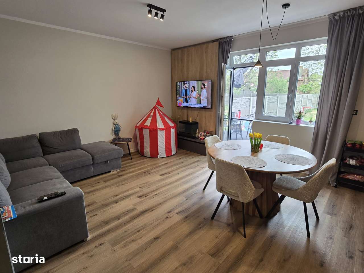 Duplex despartit prin camera tehnica - 4 camere Toate Utilitatile - Imagine principală: 5/16