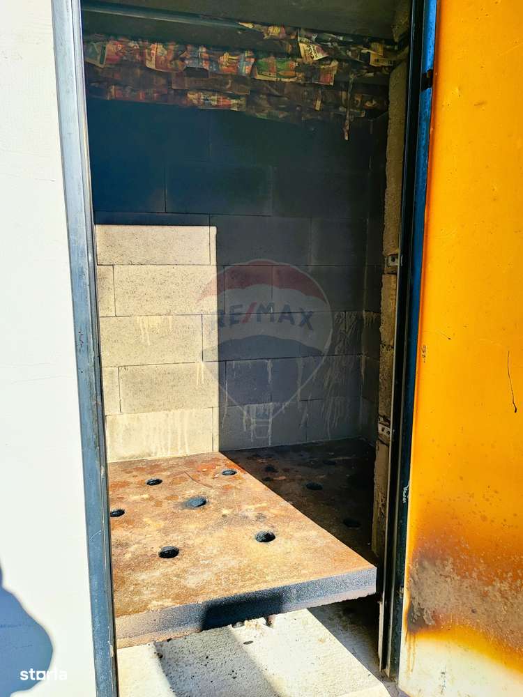 Casă / Vilă cu 3 camere de vânzare în zona Sud-11