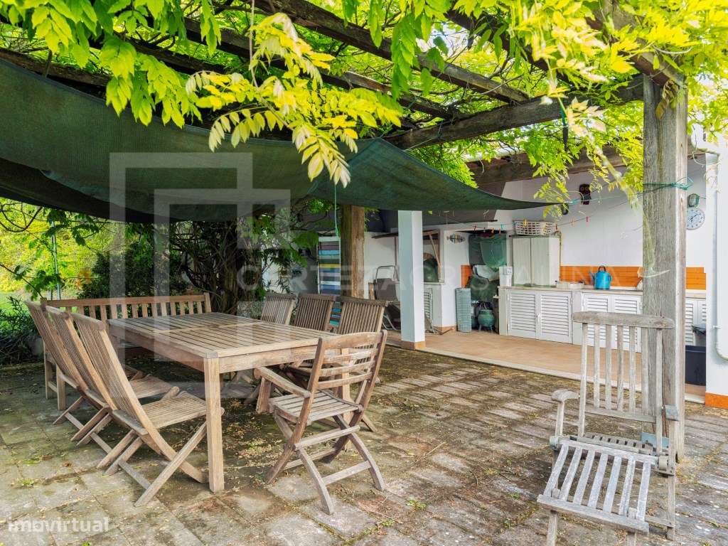 Moradia de Charme T4 com Piscina Coberta em Palmela-35
