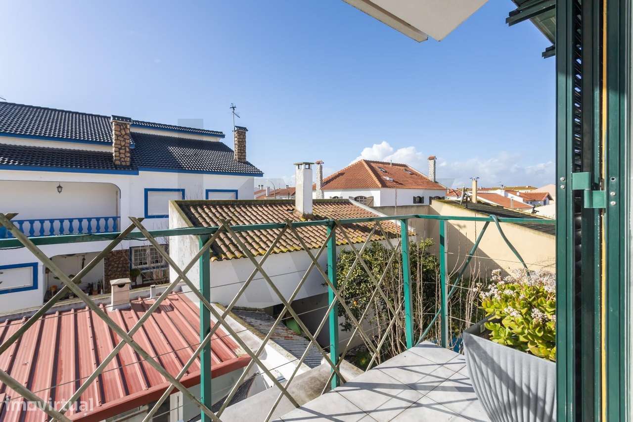 Moradia T4 na Moita – Zona do Palheirão | Excelente Exposição Solar-23