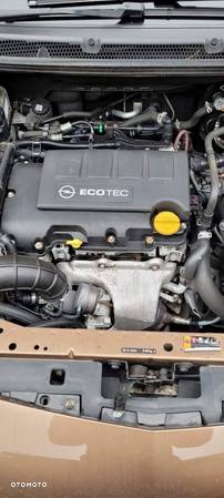 Opel Astra 1.4 Turbo Cosmo - 12