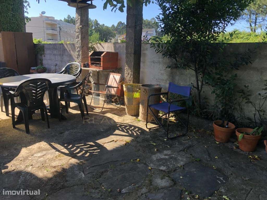 Moradia Geminada T2 em Pedroso Espaço, Natureza e Potencial!-24