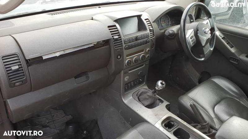 Dezmembrez Nissan Pathfinder 2006 2.5dci - 3