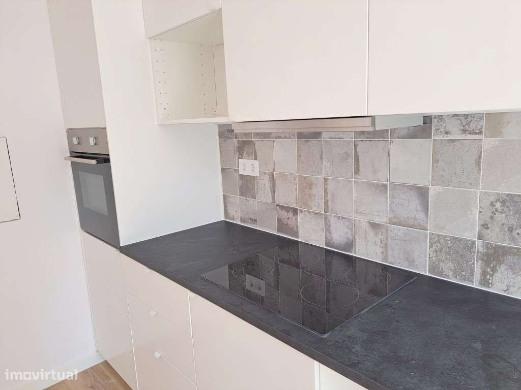 Acolhedor apartamento T1, próximo a Comércio e Serviços, totalmente...-9