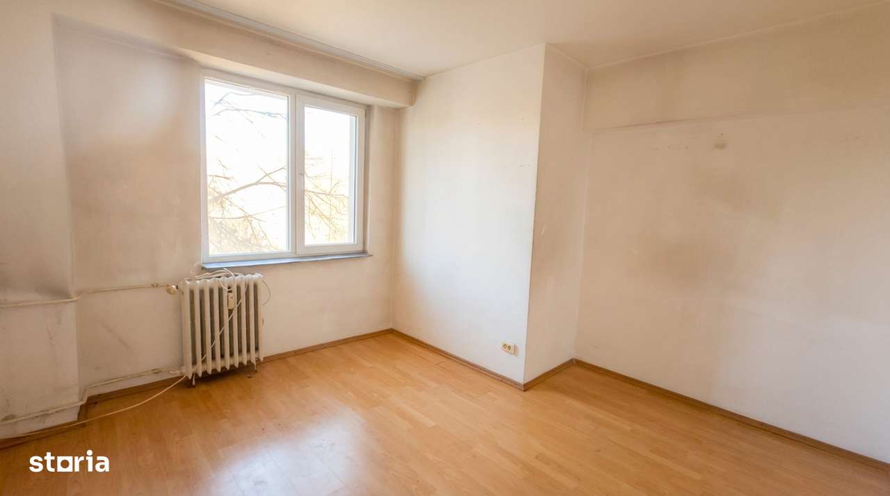 Titan ~ Lotrioara ~ Vedere la Parc ~ 2 camere ~ Decomandat ~ Deosebit - Imagine principală: 4/7