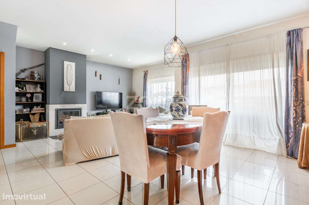 Moradia T4 com Suíte em Dume-9