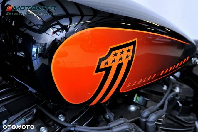 Harley-Davidson Softail Street Bob - 4