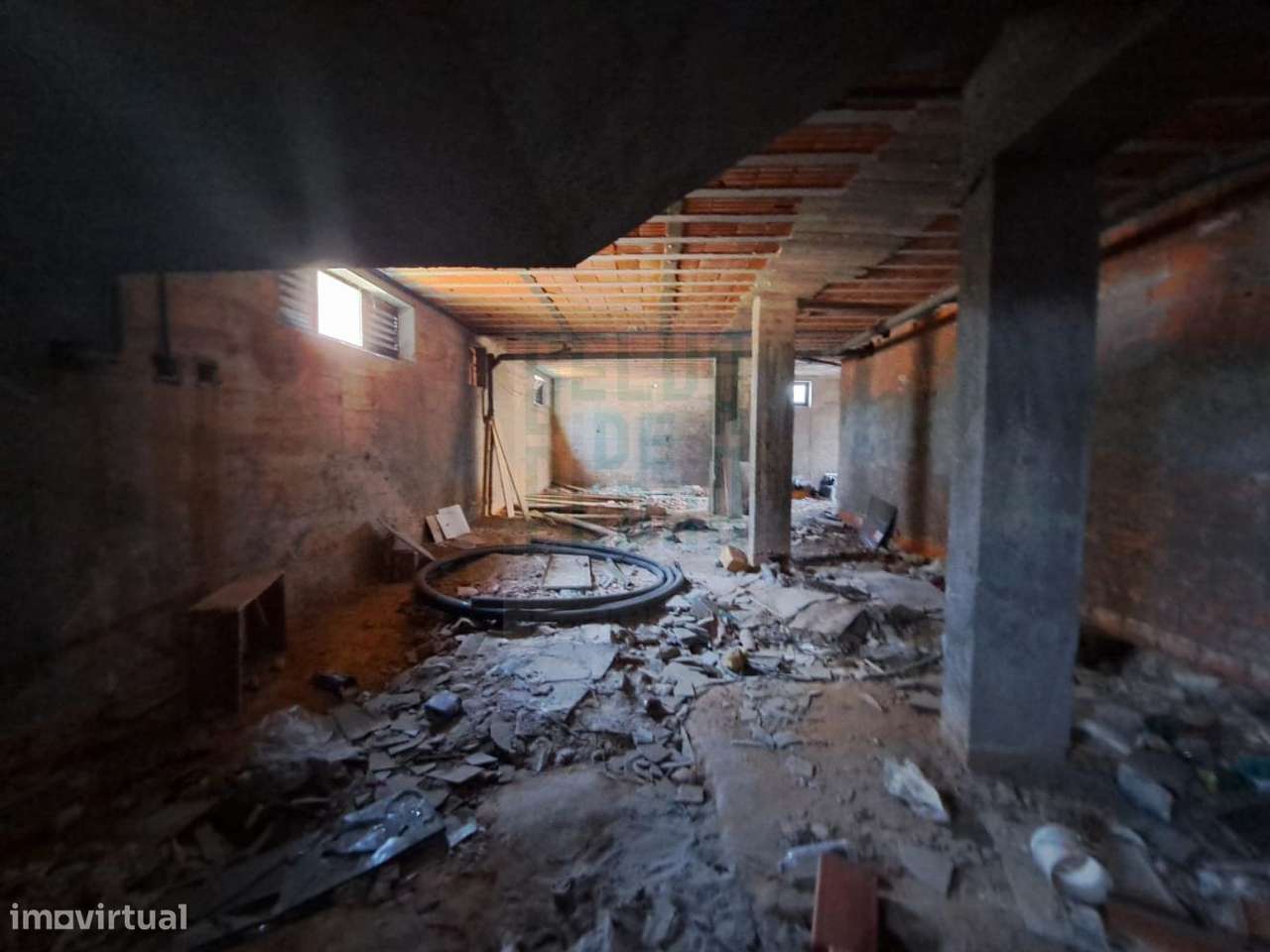 Espaço comercial na Rua do Agro, Praia, Madalena-14