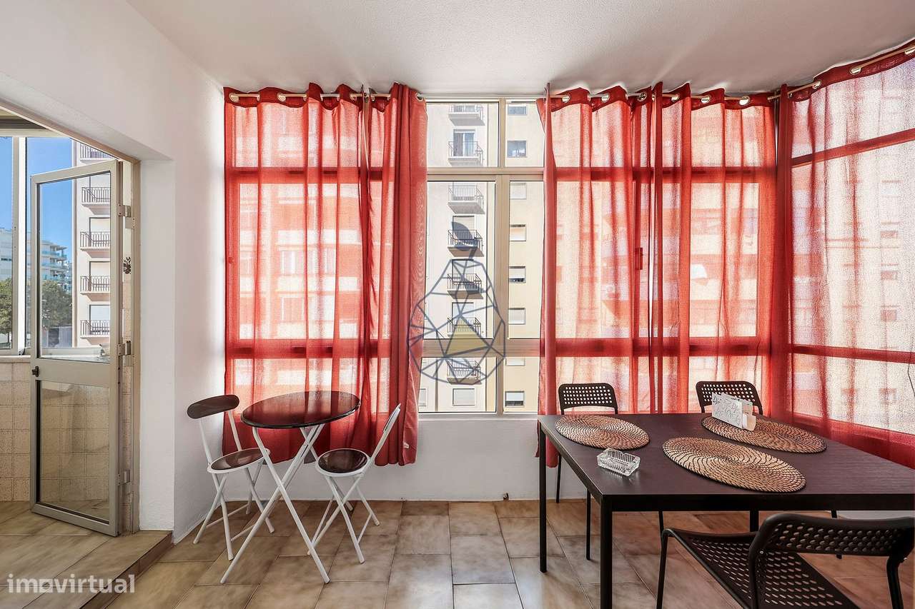 Apartamento T2 com Garagem e Elevador — Portimão-15