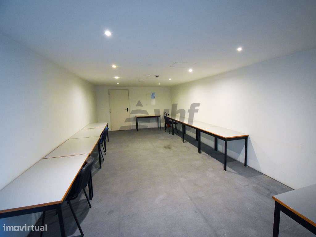 Apartamento T5 localizado no condomínio Jardim das Camélias - Gaia/...-45