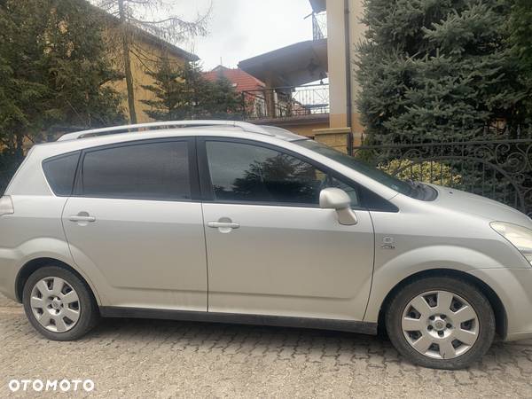 Toyota Corolla Verso 2.0 D-4D Prestige - 4