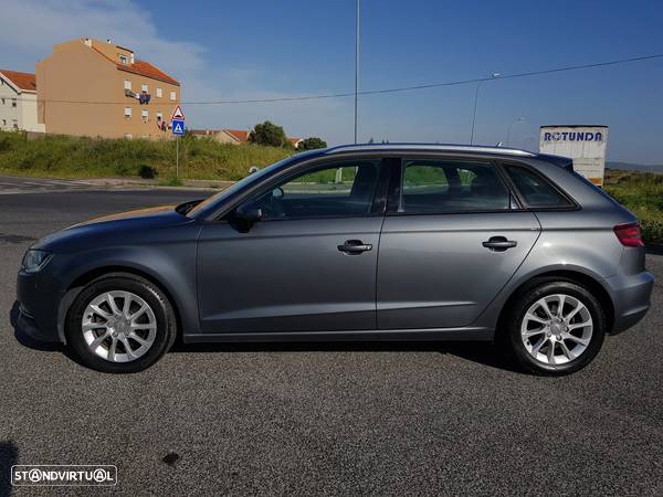 Audi A3 Sportback 1.6 TDI Attraction Ultra - 5