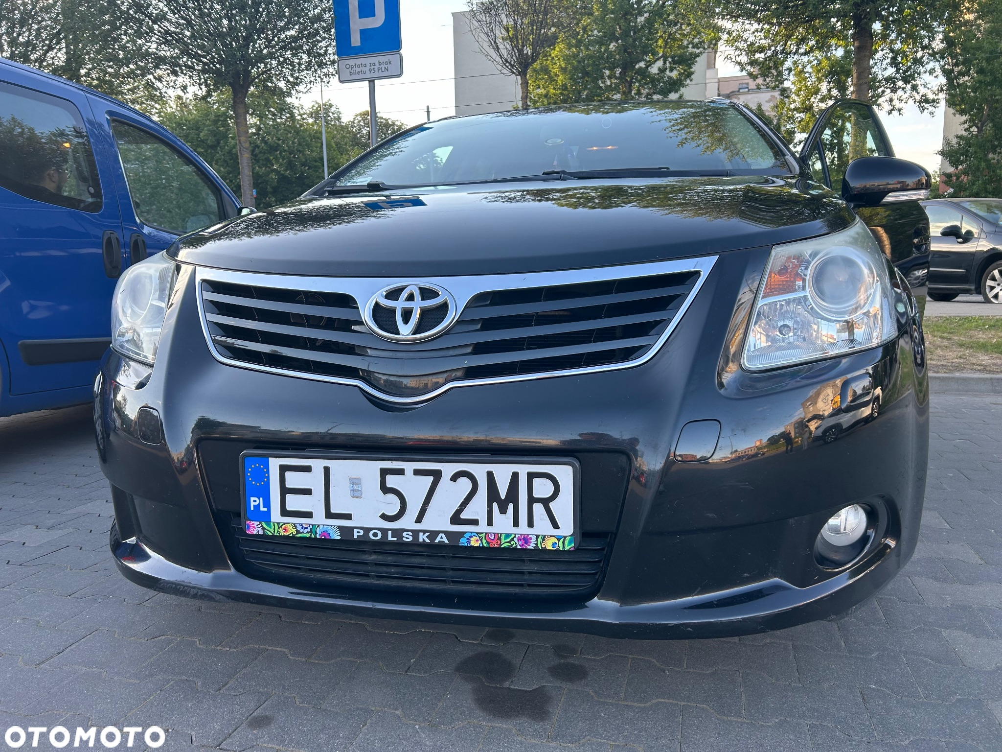 Toyota Avensis 1.8 Premium EU5 - 12