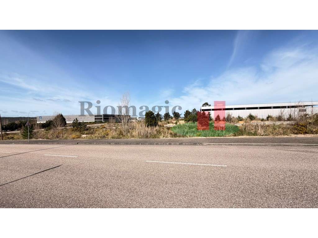 Lote Urbano Rio Maior***RIOMAGIC*** - Grande imagem: 4/18