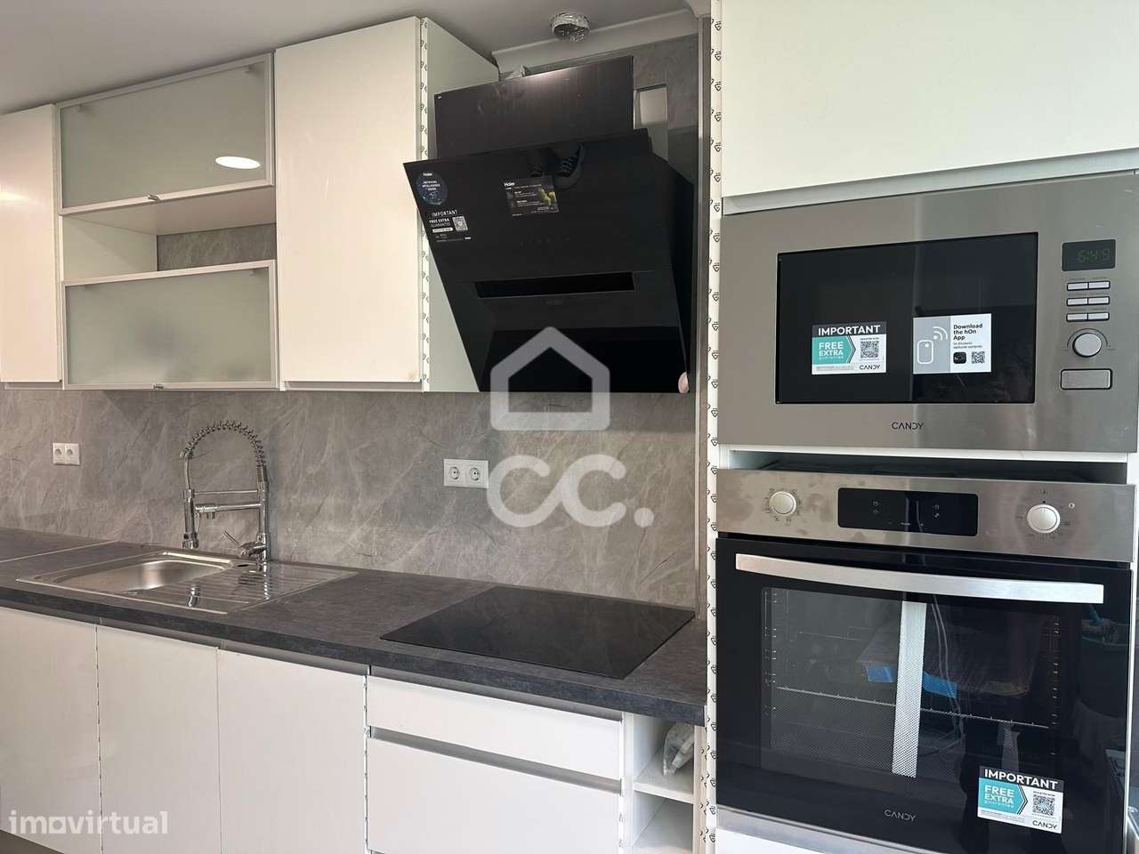 Apartamento T2  totalmente renovado em Benfica-5