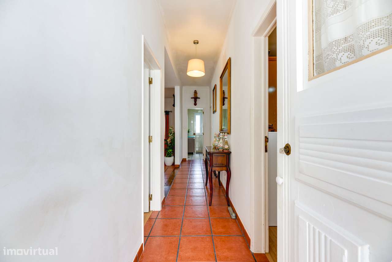 MORADIA T3 TRANSFORMADA EM T2 | GARAGEM | 221M2 | ARRUDA DOS VINHOS-7