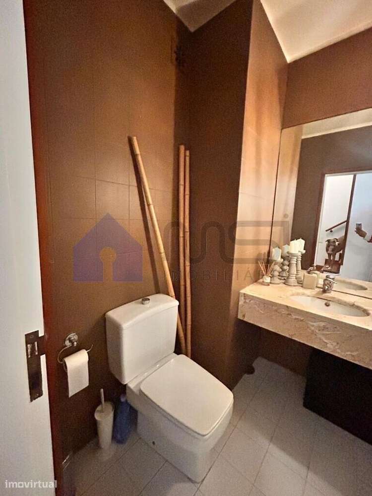 T3 Duplex Luminoso a 5 minutos da Praia – Leça da Palmeira-9