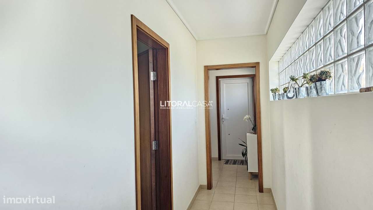 Moradia Isolada | T3 | Pátio | Terreno | Remodelada - Grande imagem: 2/47