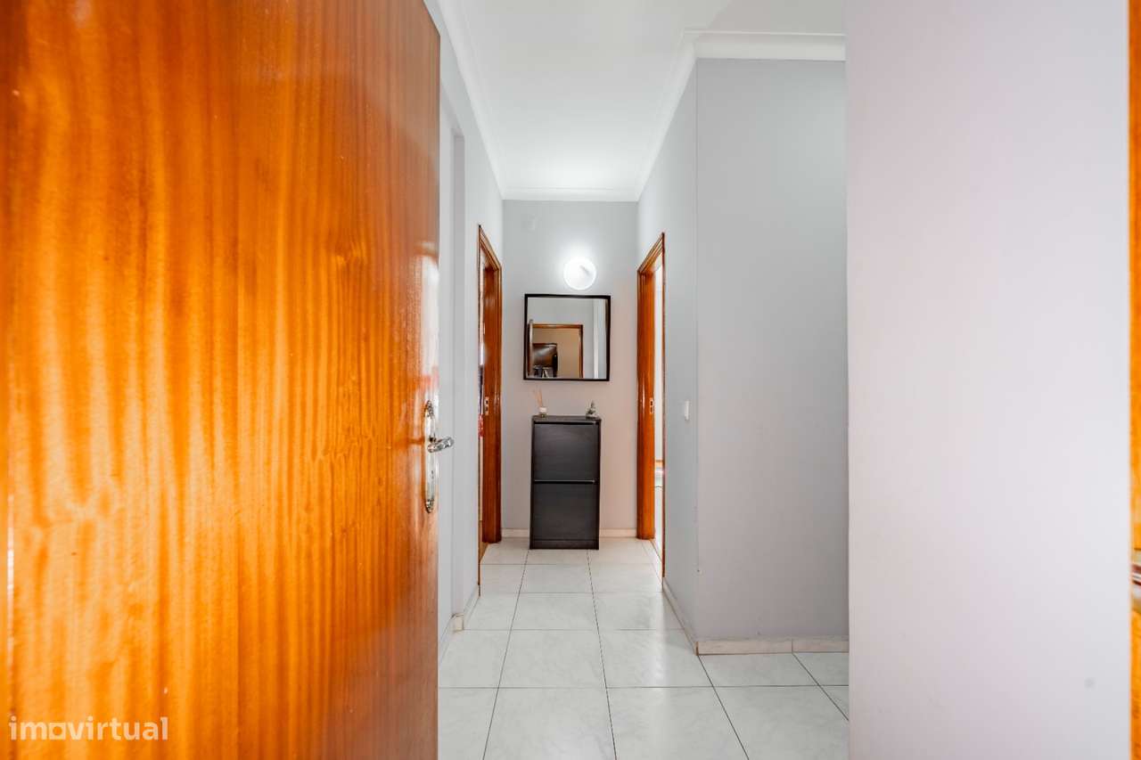 Apartamento T3 com garagem fechada e sótão – Rua do Cruzeiro, Braga-15