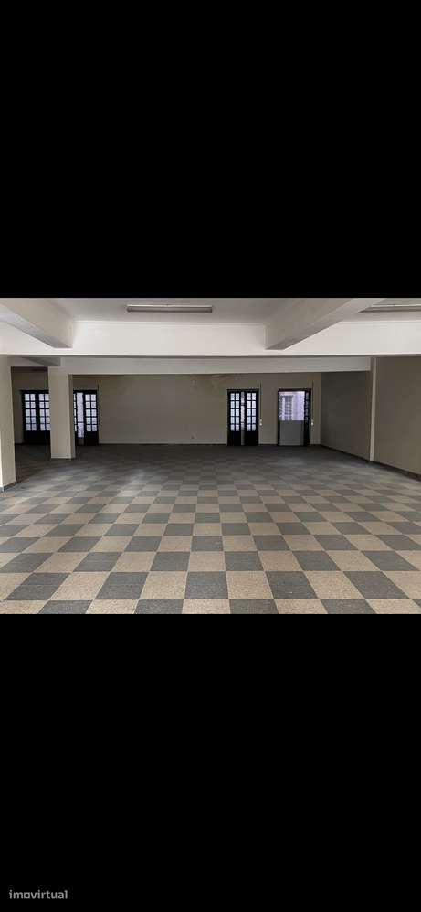 Espaço no Centro com 300m² – Ideal para Transformação em Apartamentos - Grande imagem: 4/5