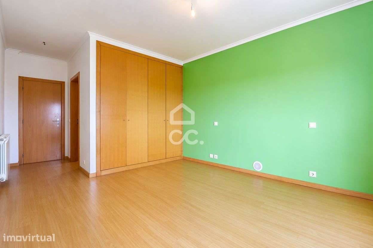Apartamento T3 com garagem na Quinta de São Luís, Pereira.-16