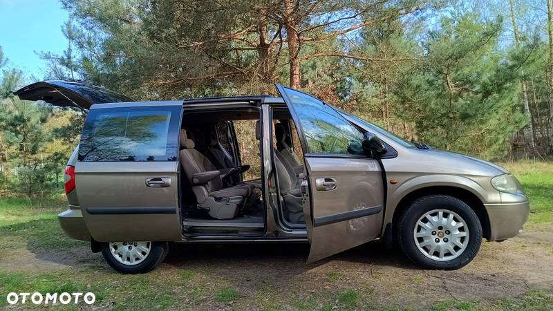 Chrysler Voyager 2.8 SE CRD - 11