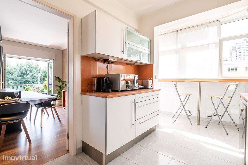 Apartamento t2 à venda na Rua Doutor António Dias Pinheiro-27