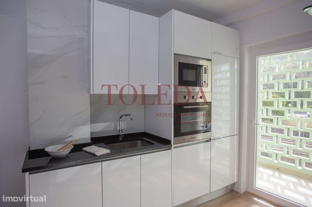 T3 com Varanda Remodelado em Benfica - Grande imagem: 4/19