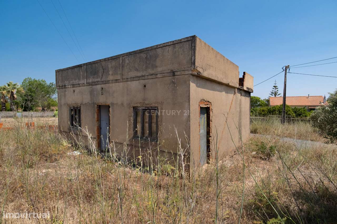 Moradia com terreno rústico em Benafim, para renovar - Grande imagem: 5/23