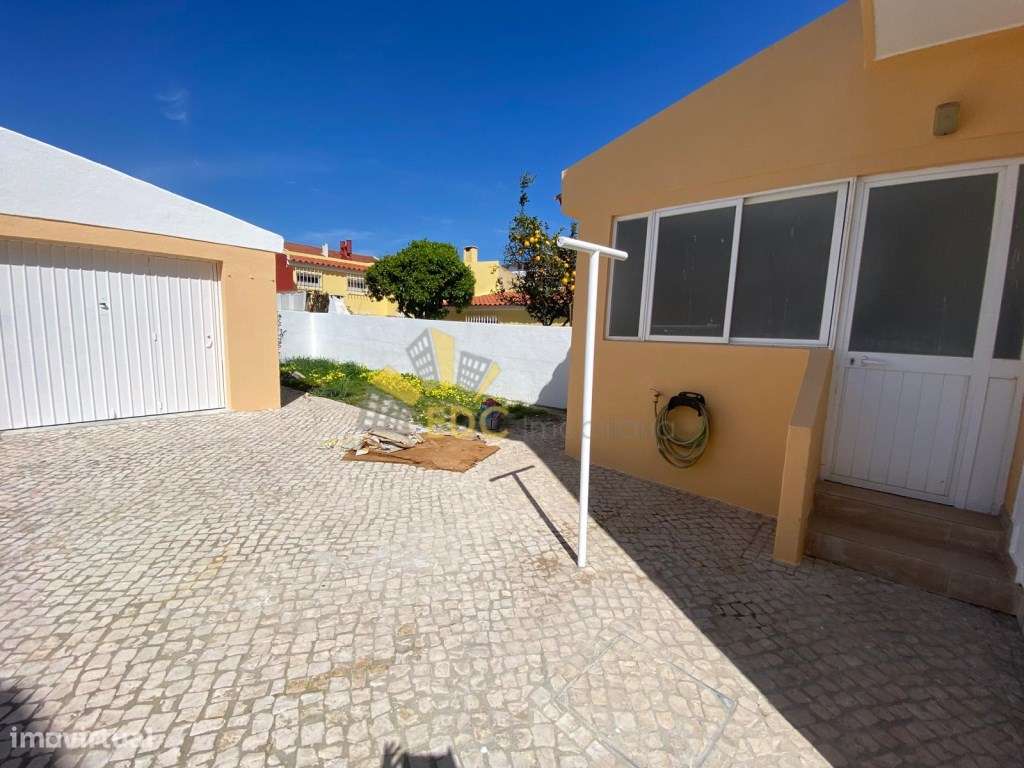 Negociável | Moradia T3 - Totalmente Remodelada com 2 frentes no ce...-34