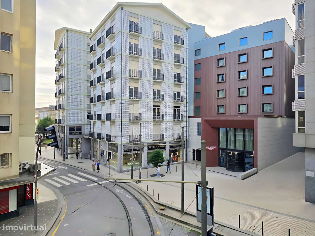 Apartamento T0+1 , novo, inserido em um edifício totalmente remodelado-44