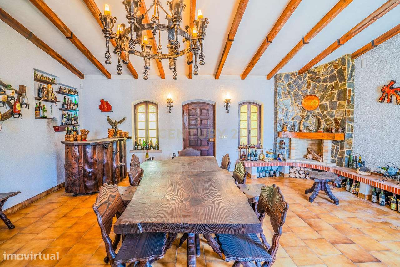 Moradia no Centro das Gaeiras. Uma casa única.-7