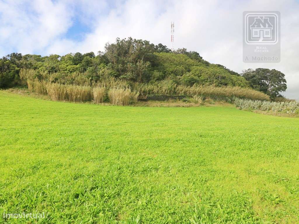 VENDA de AMPLO TERRENO junto à Praia das Milícias, com VISTA sobre ...-12