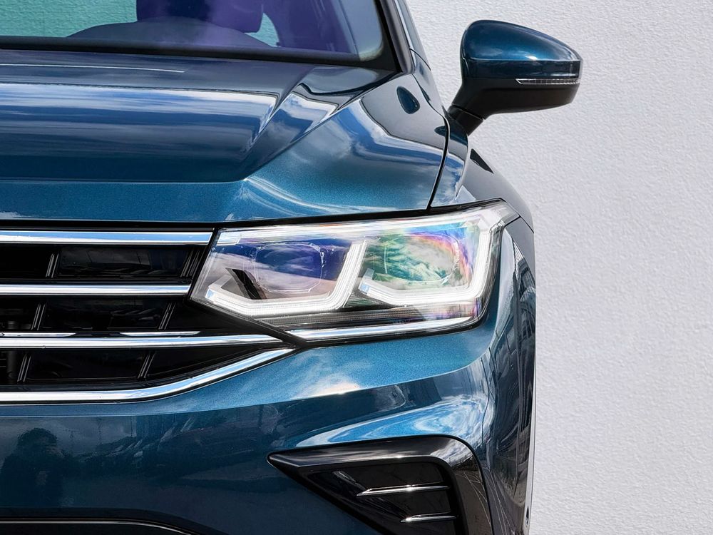 Volkswagen Tiguan 2.0 TDI Scr 4MOTION DSG Elegance 200 KM — zdjęcie 2