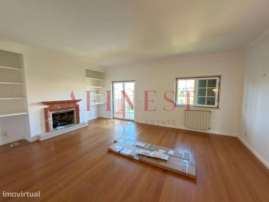 Apartamento T3+1 Duplex com Piscina - Quinta da Beloura I - Grande imagem: 2/18