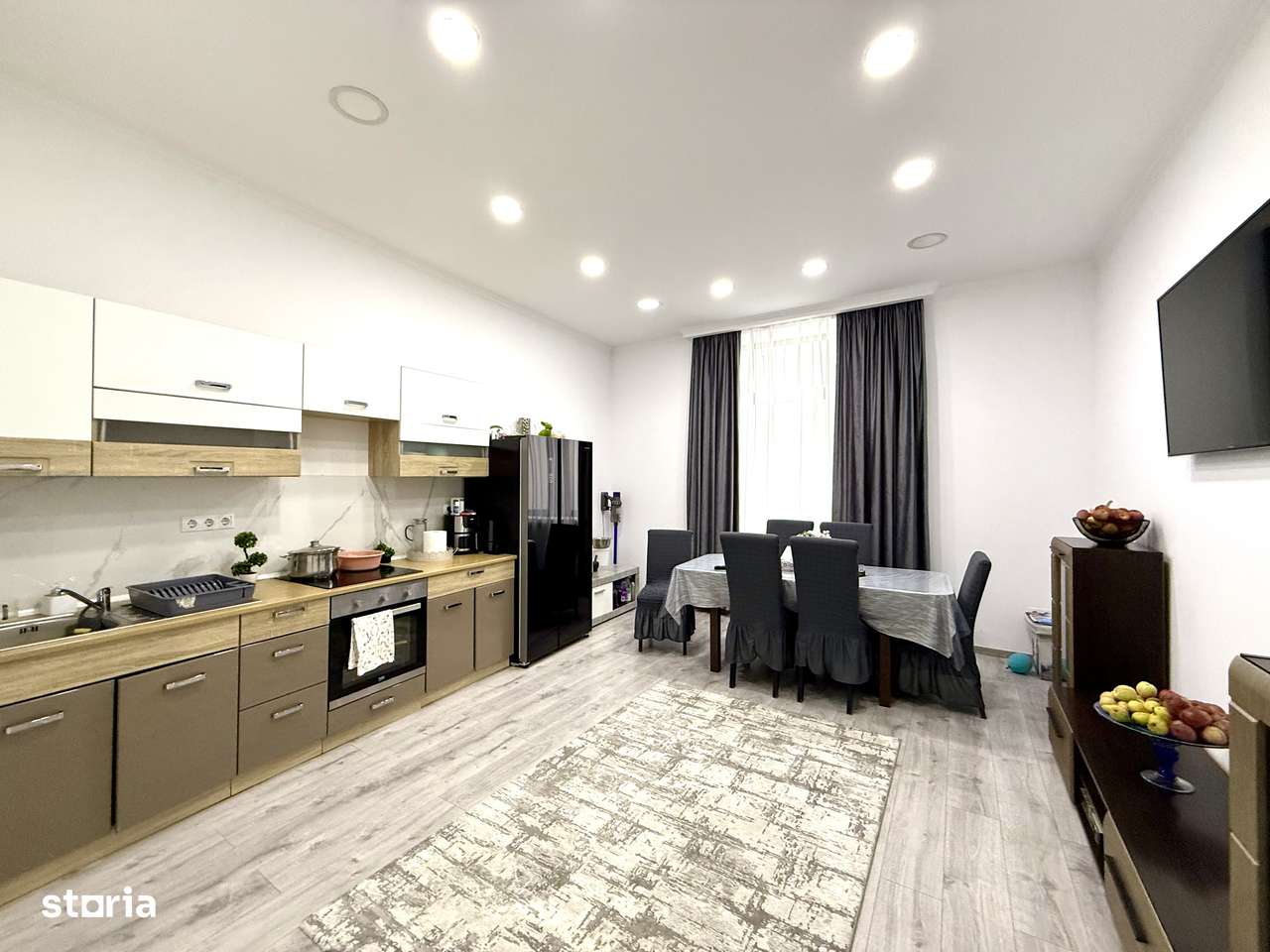 Casă single P+M 217 mp la două minute de zona Centrală mobilă - Imagine principală: 5/17