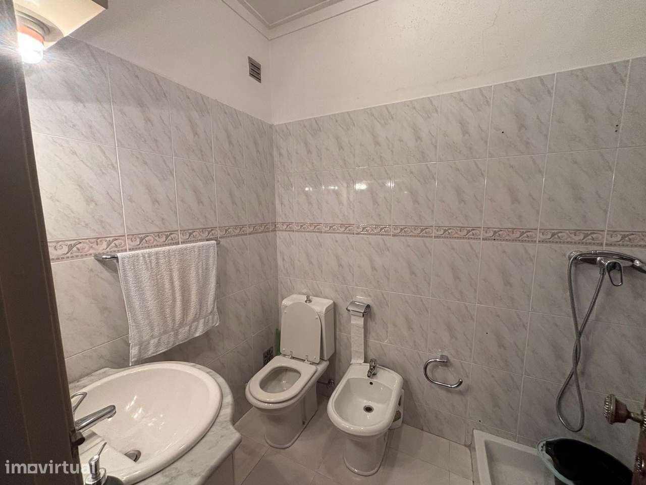 T3 com Quintal, Churrasco, Jardim  e Pequena Horta-4