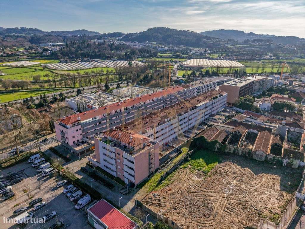 Apartamento T3 com terraço em Creixomil - Grande imagem: 5/33