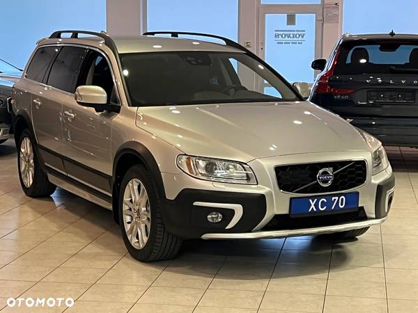 Volvo XC 70 - 1